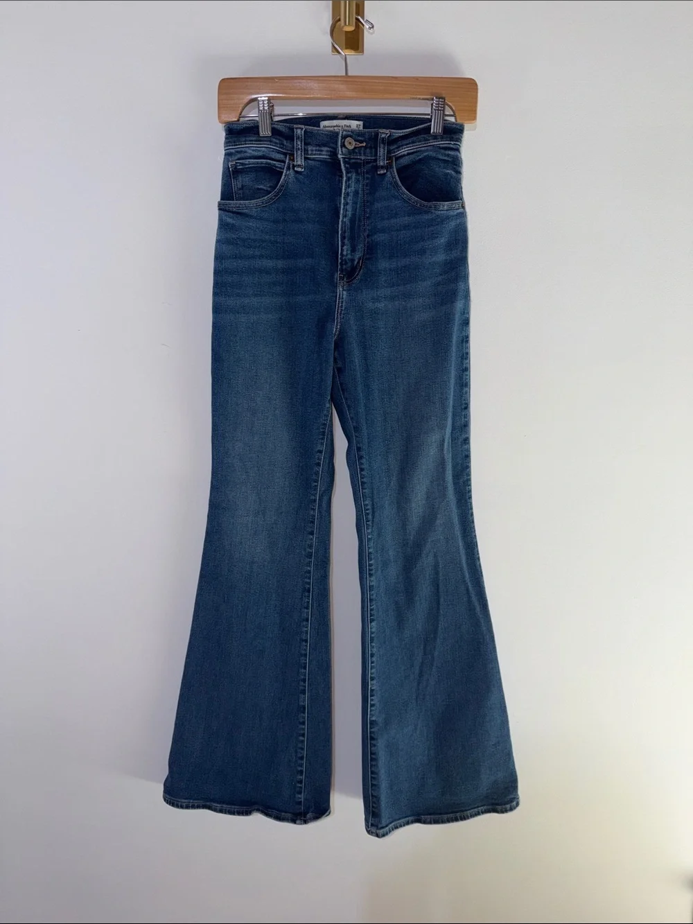 Abercrombie & Fitch The Flare Ultra High-Rise Flared Blue Jeans Women’s size 27